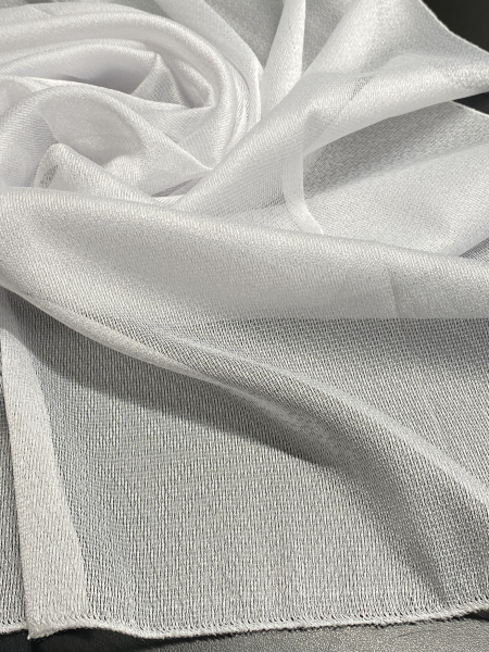 Biela záclona, jemne perleťová, metráž č.D77