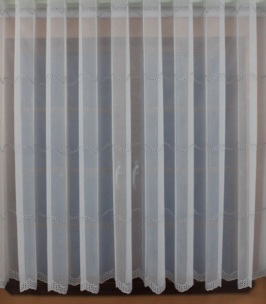 Biela záclona - pravidelný, sivý vzor - netreba žehliť- Calip