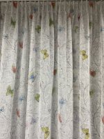 Výpredajová,krémová záclona, vzor motýľov, metráž, zostatok 4m,,2 x 3m, 