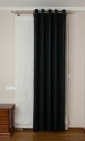 Hotový záves, čierna farba, strieborné krúžky. č.121XX